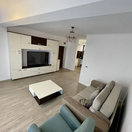 Reyna Aparthotel