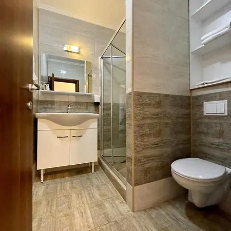 Reyna 3*